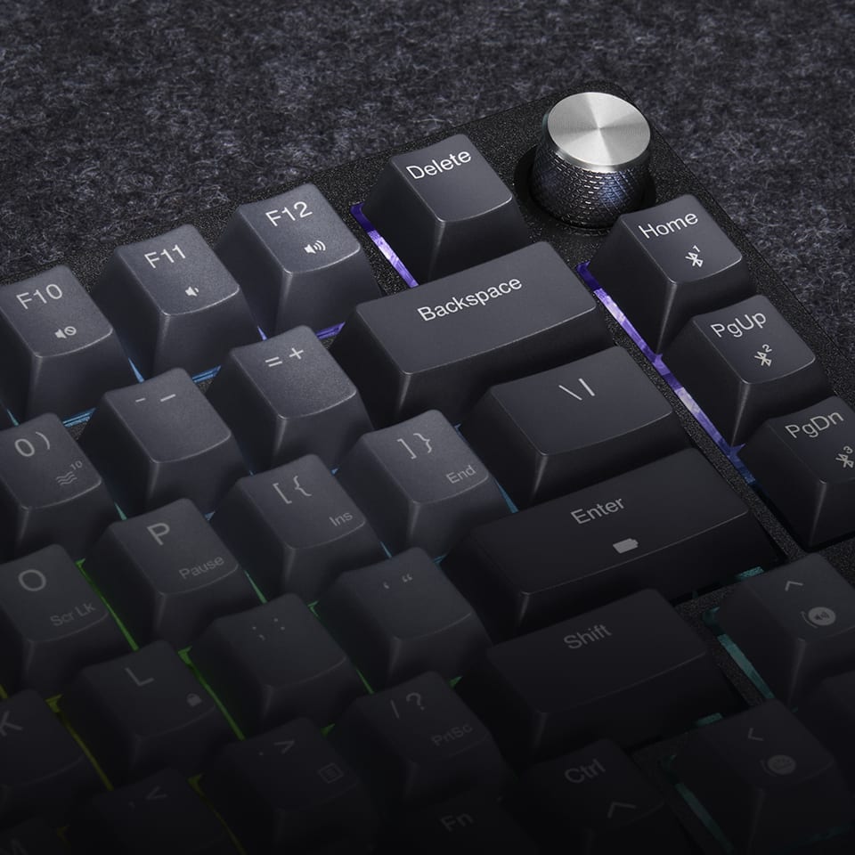 CORSAIR K65 PLUS WIRELESS 75% RGB メカニカルゲーミング
