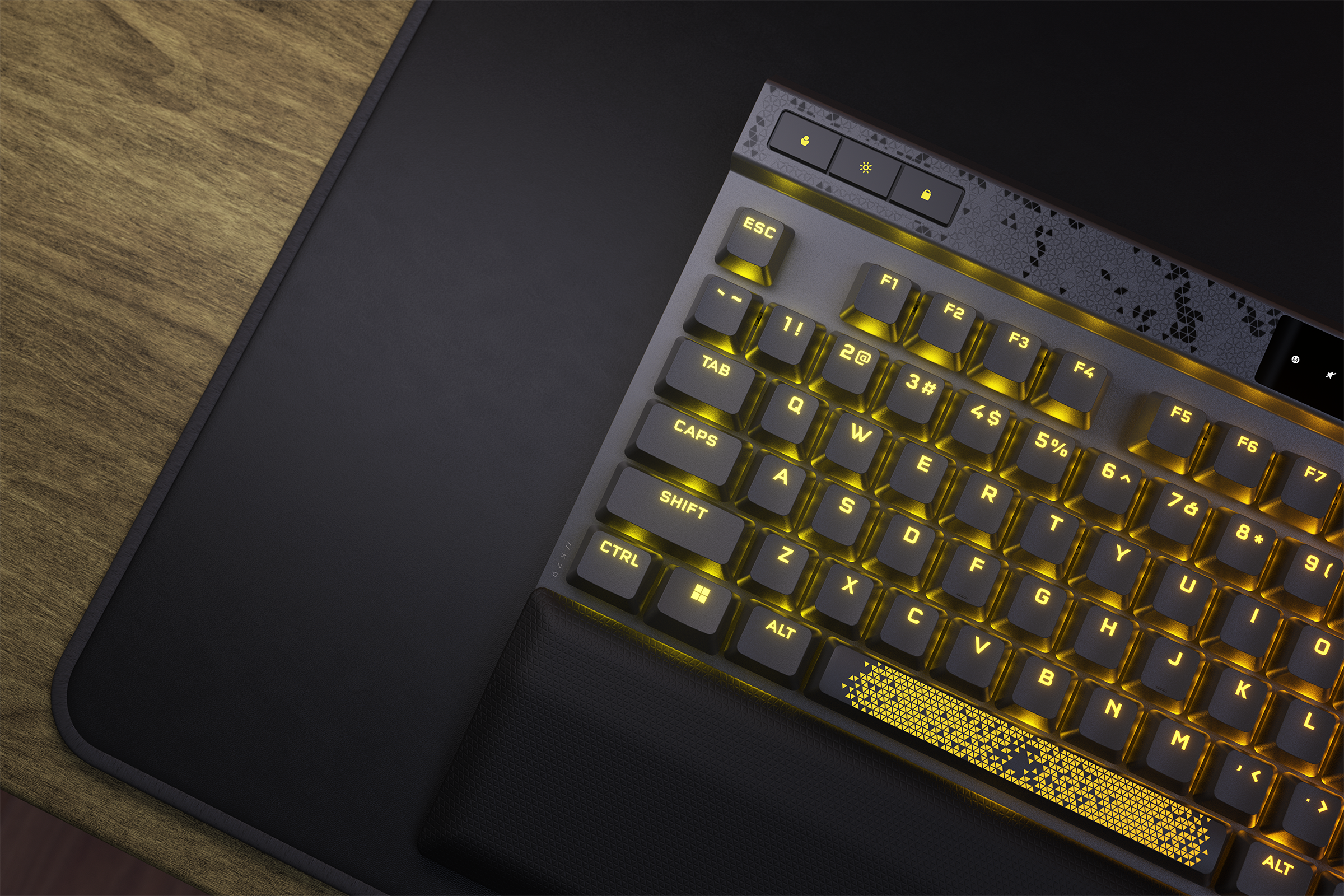 La leyenda continúa - CORSAIR presenta el teclado mecánico para juegos K70  RGB PRO