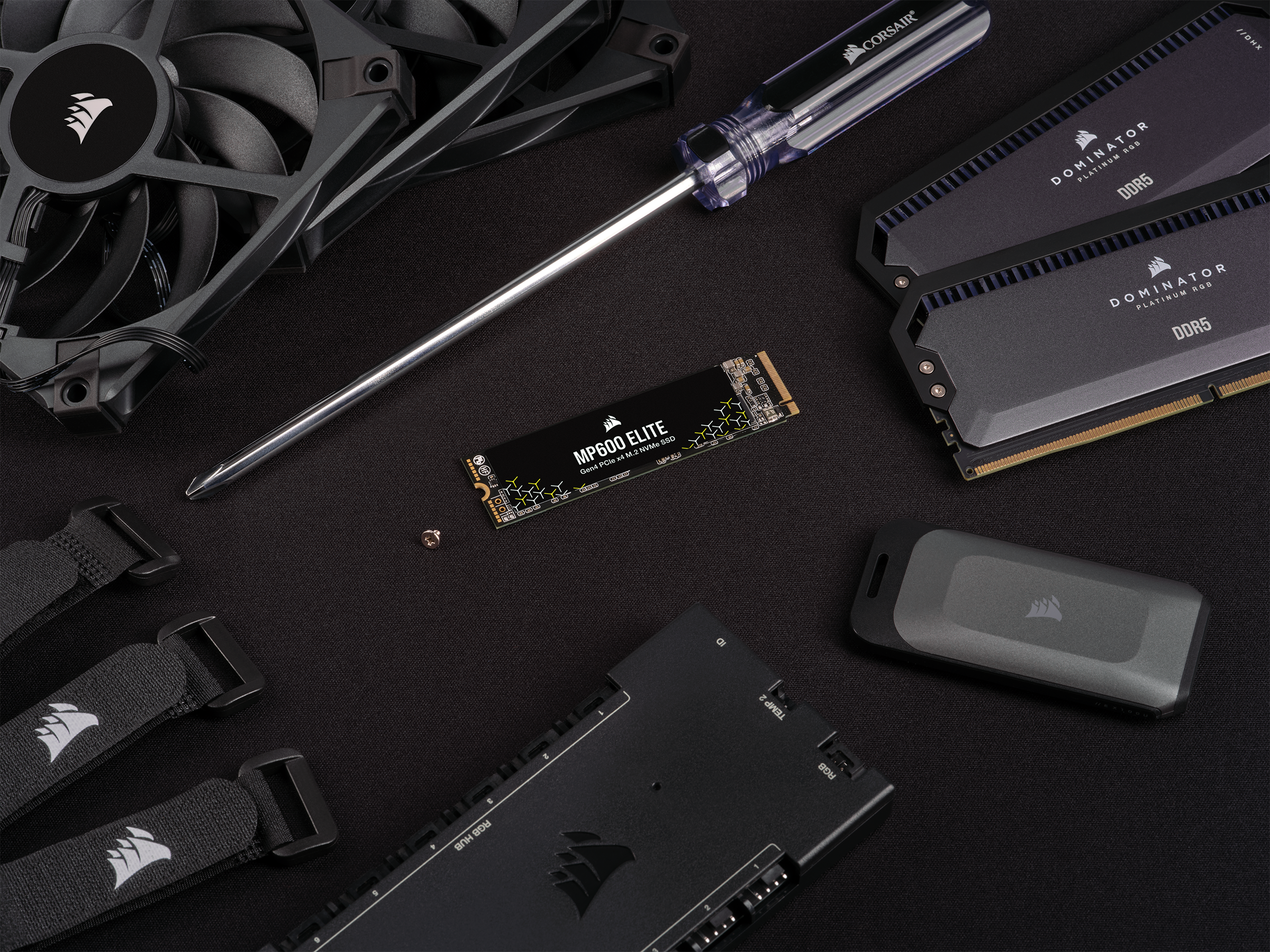 MP600 ELITE 1TB PCIe Gen4 x4 NVMe 1.4 M.2 SSD