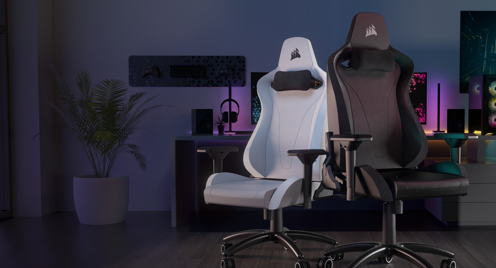Plush – Gaming Black/Black Leatherette TC200 Chair –