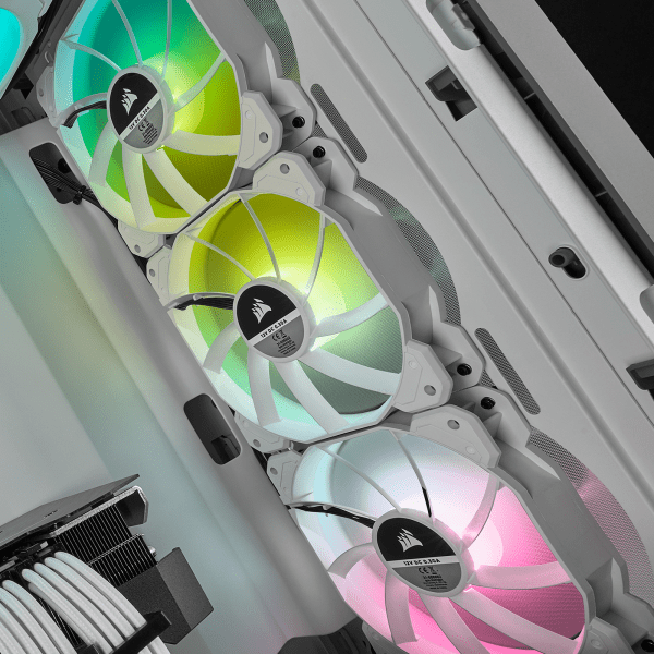 iCUE SP120 RGB ELITE Performance 120mm PWM Fan — Single Pack