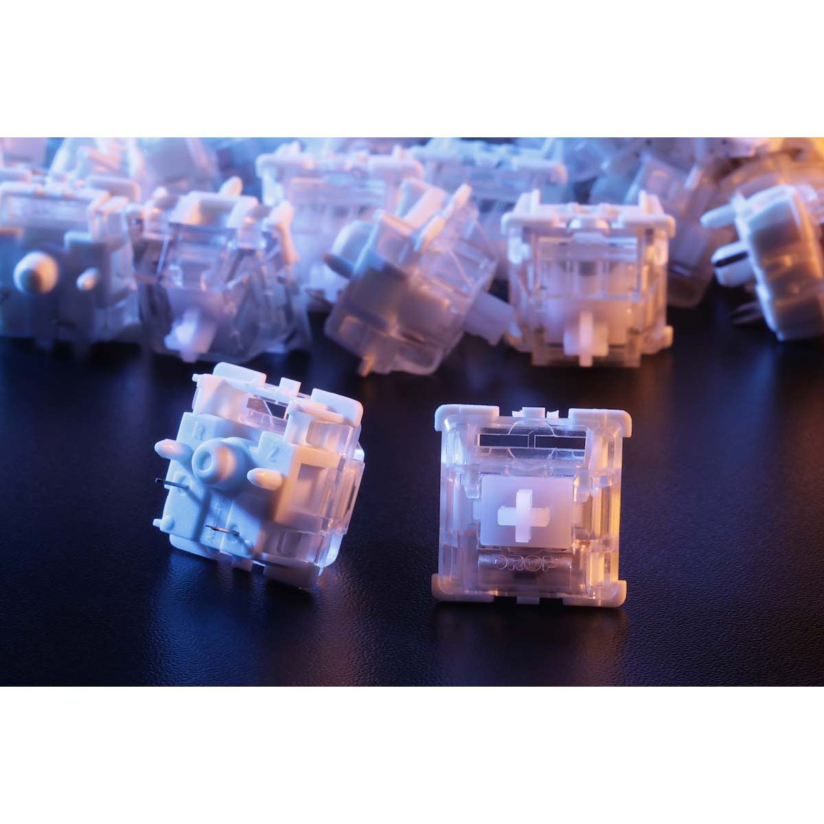 Corsair Drop Holy Panda X Clear Mechanical Switches, Tactile, 3-Pin, 35 Pack (MDX-36770-1) — фото 5