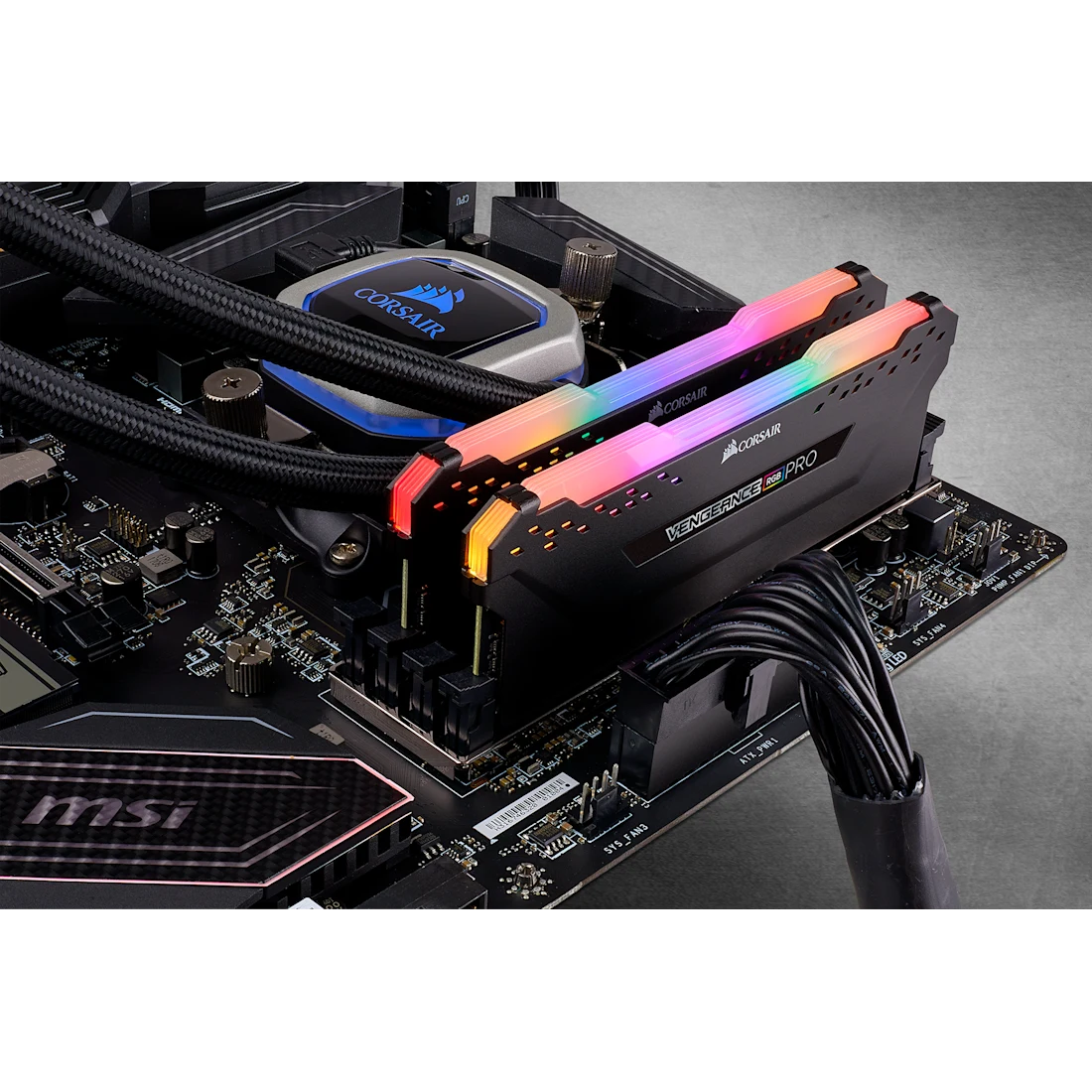 VENGEANCE RGB PRO 32GB DDR4 3000MHz C15 Memory Kit - Thumbnail 4