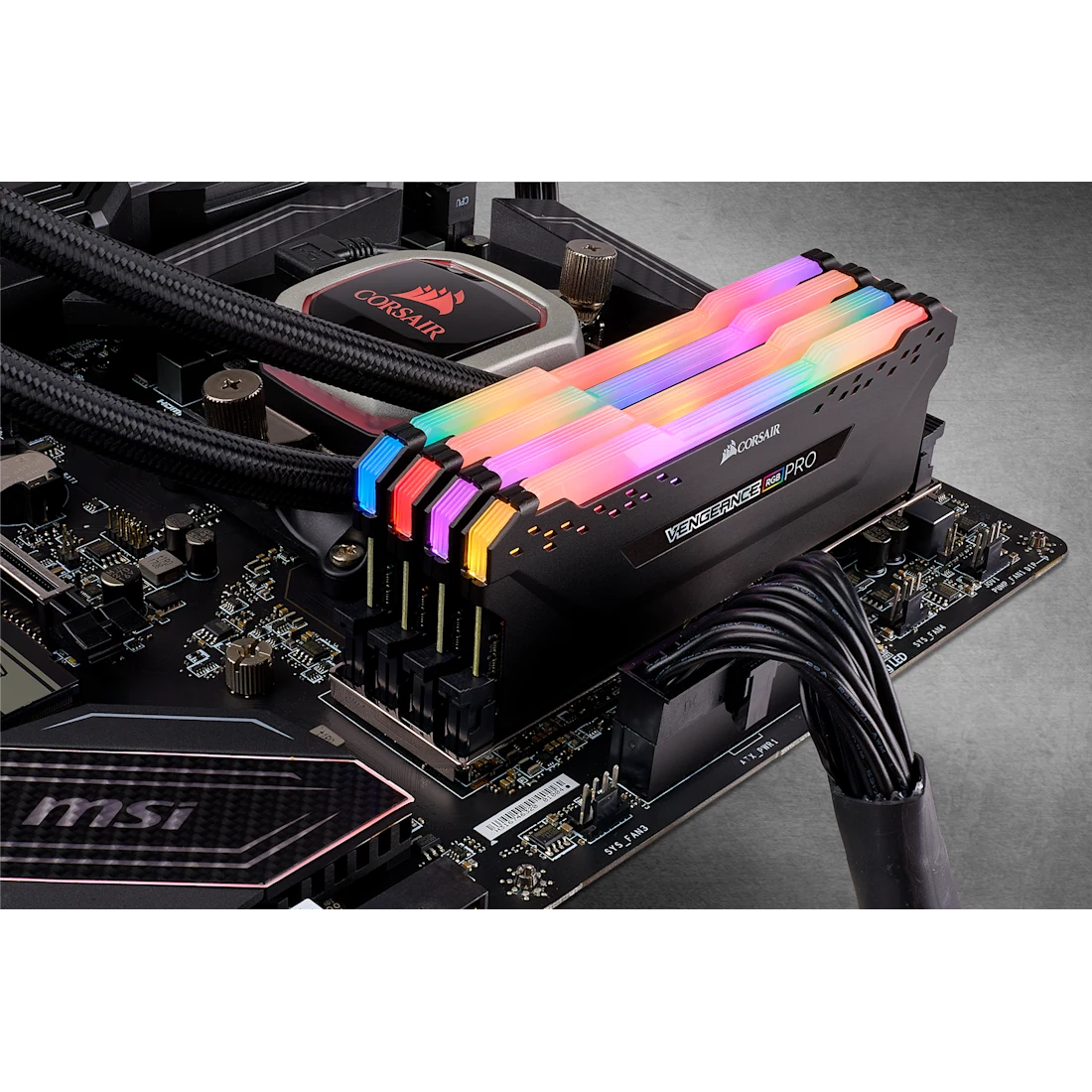 VENGEANCE RGB PRO 32GB DDR4 4000MHz C19 Memory Kit - Thumbnail 2