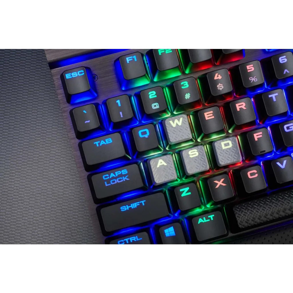 K70_LUX_RGB_NA_011.webp