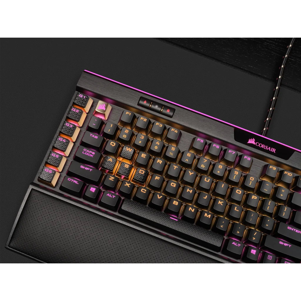 K95 RGB 铂金机械键盘特别限定版