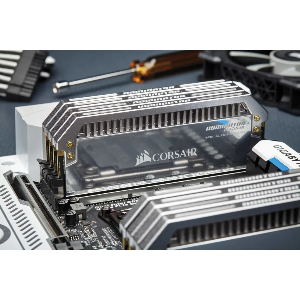 DOMINATOR PLATINUM Special Edition 32GB 2 x 16GB DDR4 DRAM