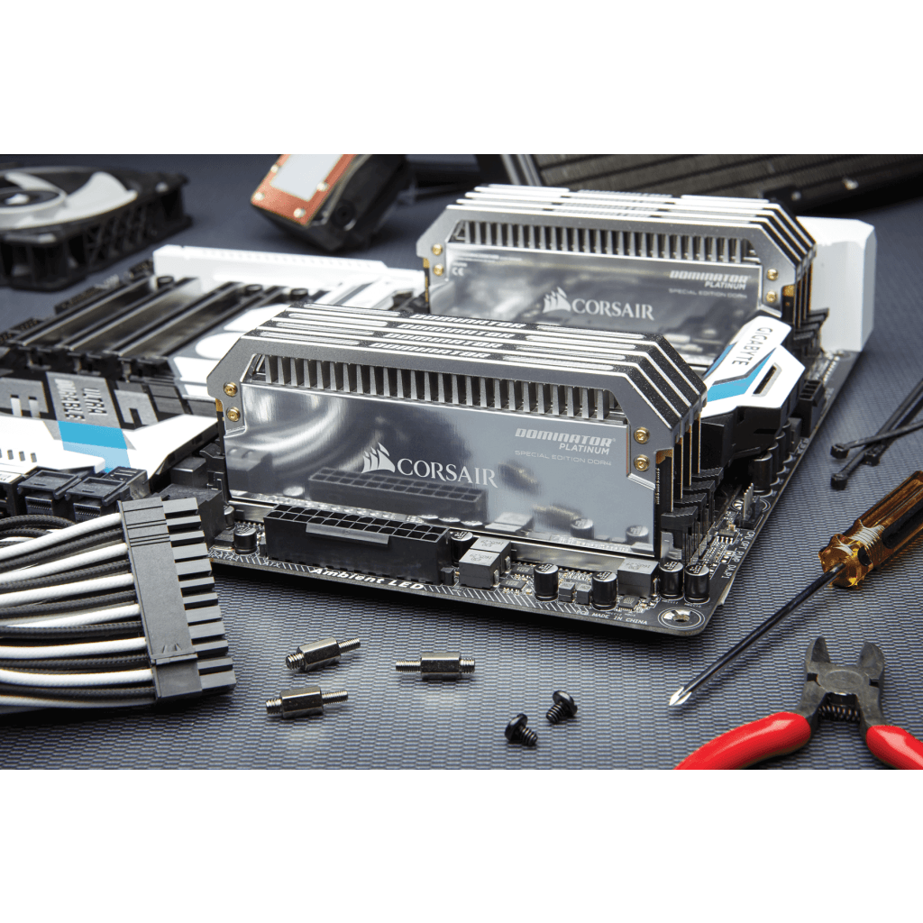 DOMINATOR PLATINUM Special Edition 32GB 2 x 16GB DDR4 DRAM