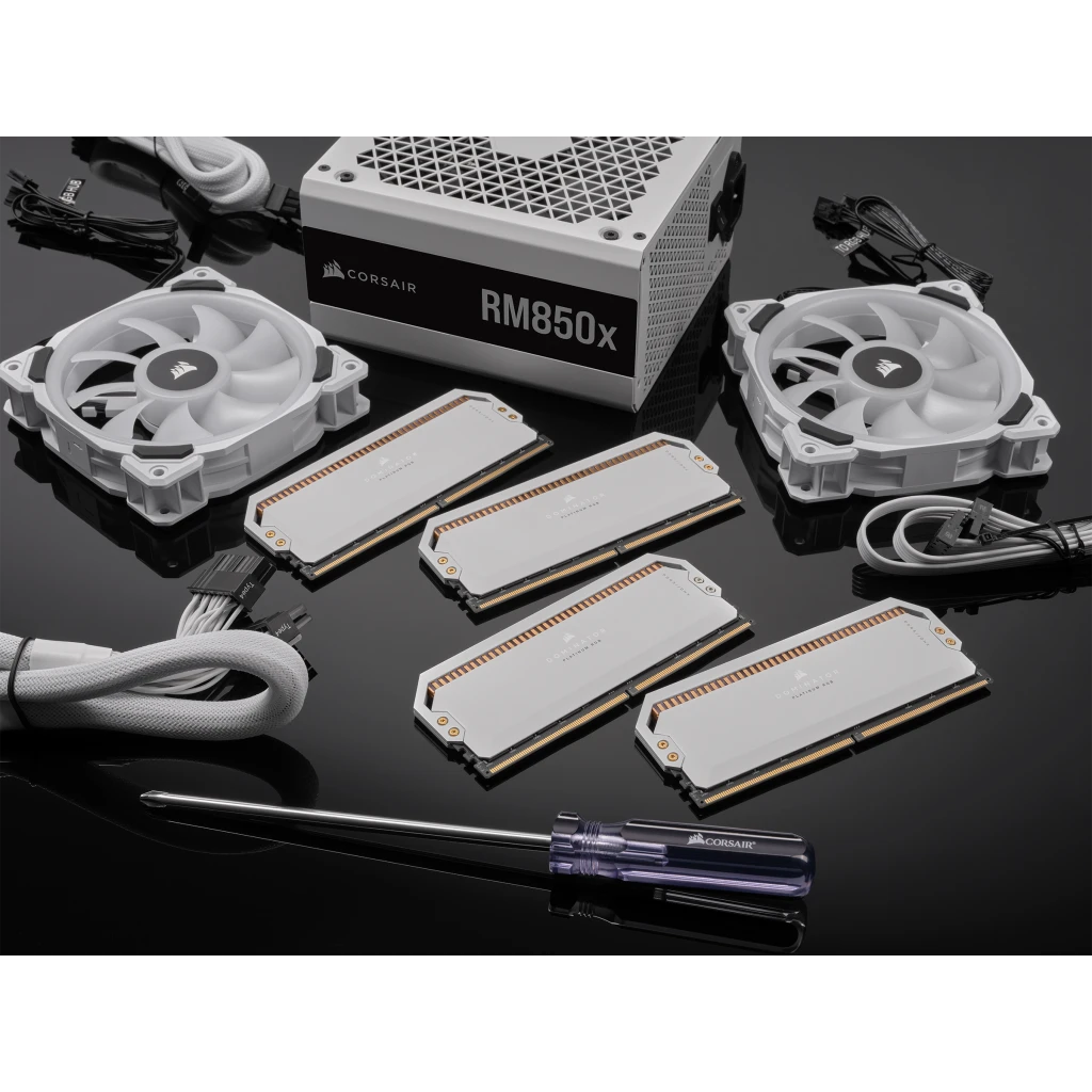 Corsair DOMINATOR DDR5-6400 64GB(4枚) 白 DOMINATOR TITANIUM RGB DDR5 Memory | CORSAIR