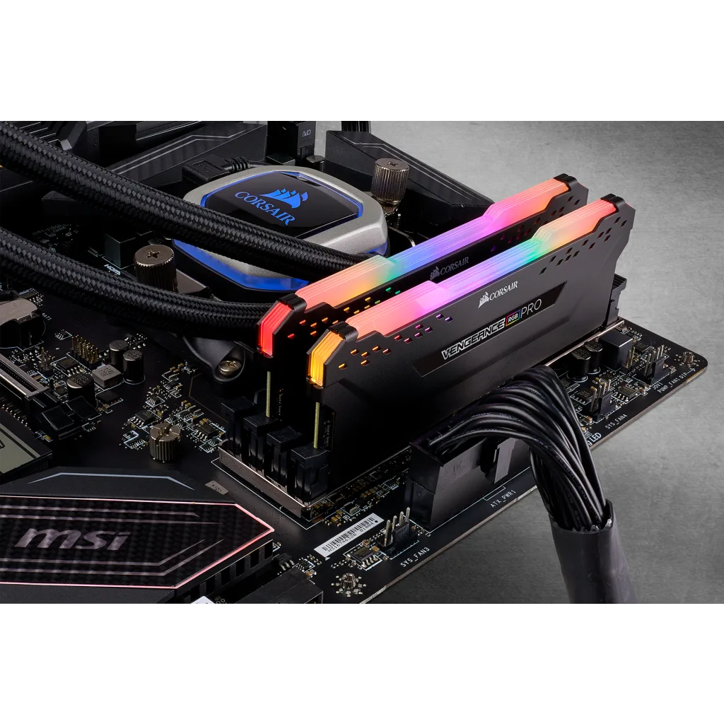 Kit de memoire VENGEANCE RGB PRO 16 GO 2 x 8 GO DDR4 DRAM 3 600 MHz C18 noir