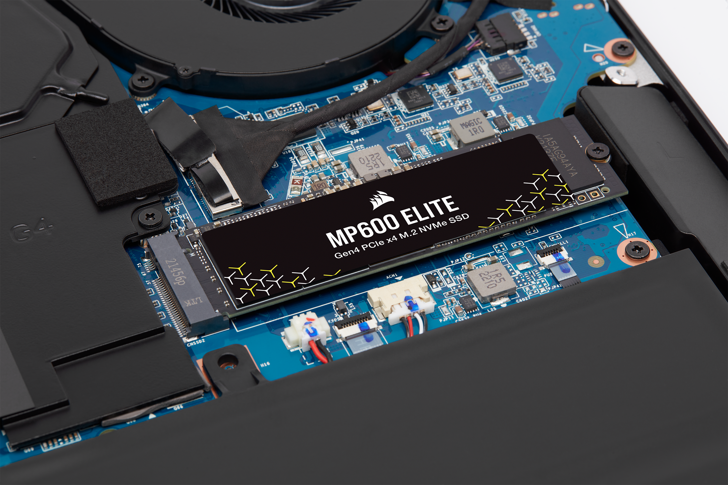 Corsair mp600 elite | 1tb | pcie 4. 0 nvme 1. 4 | do 7000/6200 mb/s | 256-bit aes | m. 2 ssd disk 3 Corsair mp600 elite 1tb m. 2 2280 nvme ssd nameščen v prenosnem računalniku