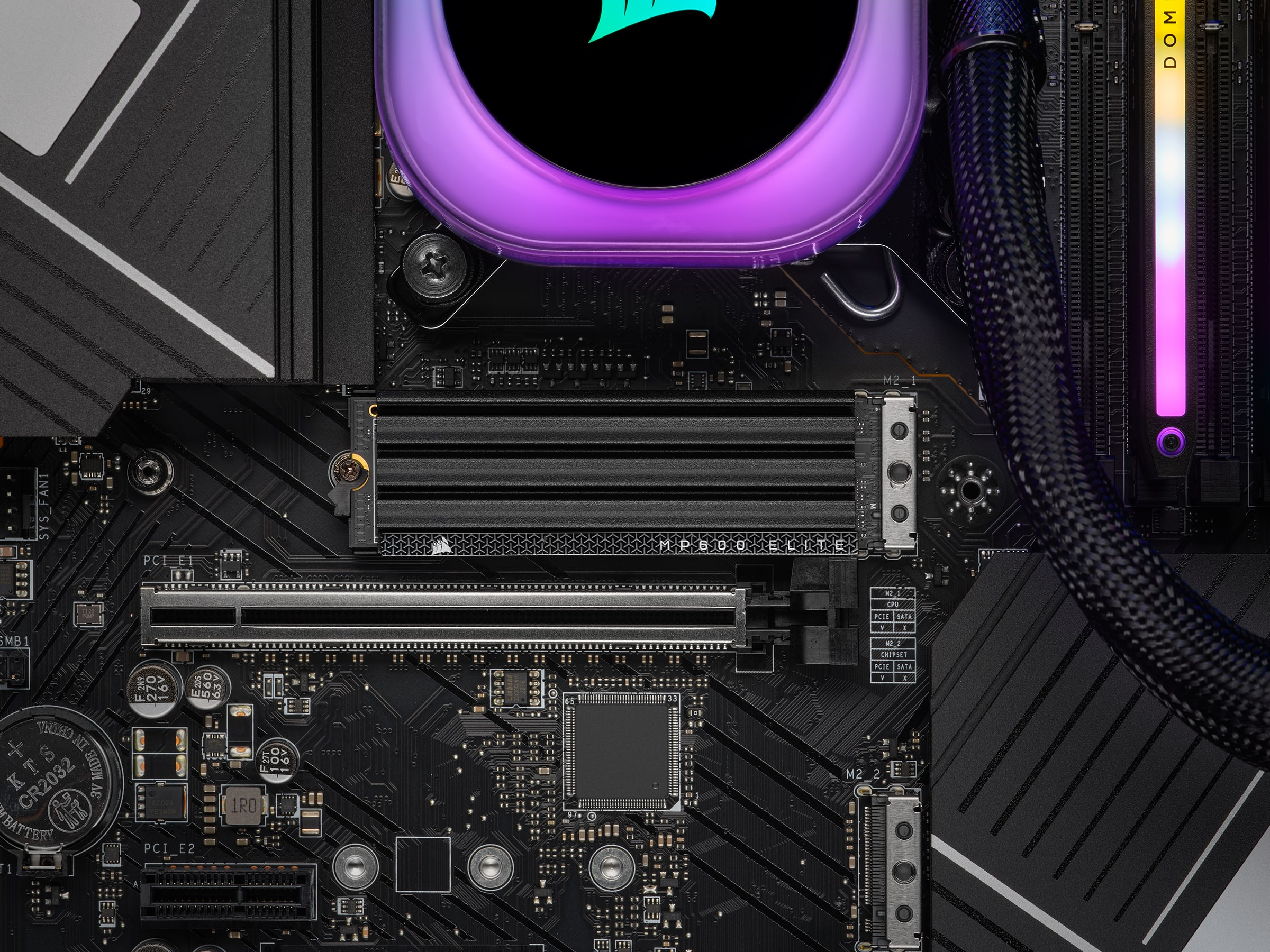 Sistema com CORSAIR MP600 ELITE