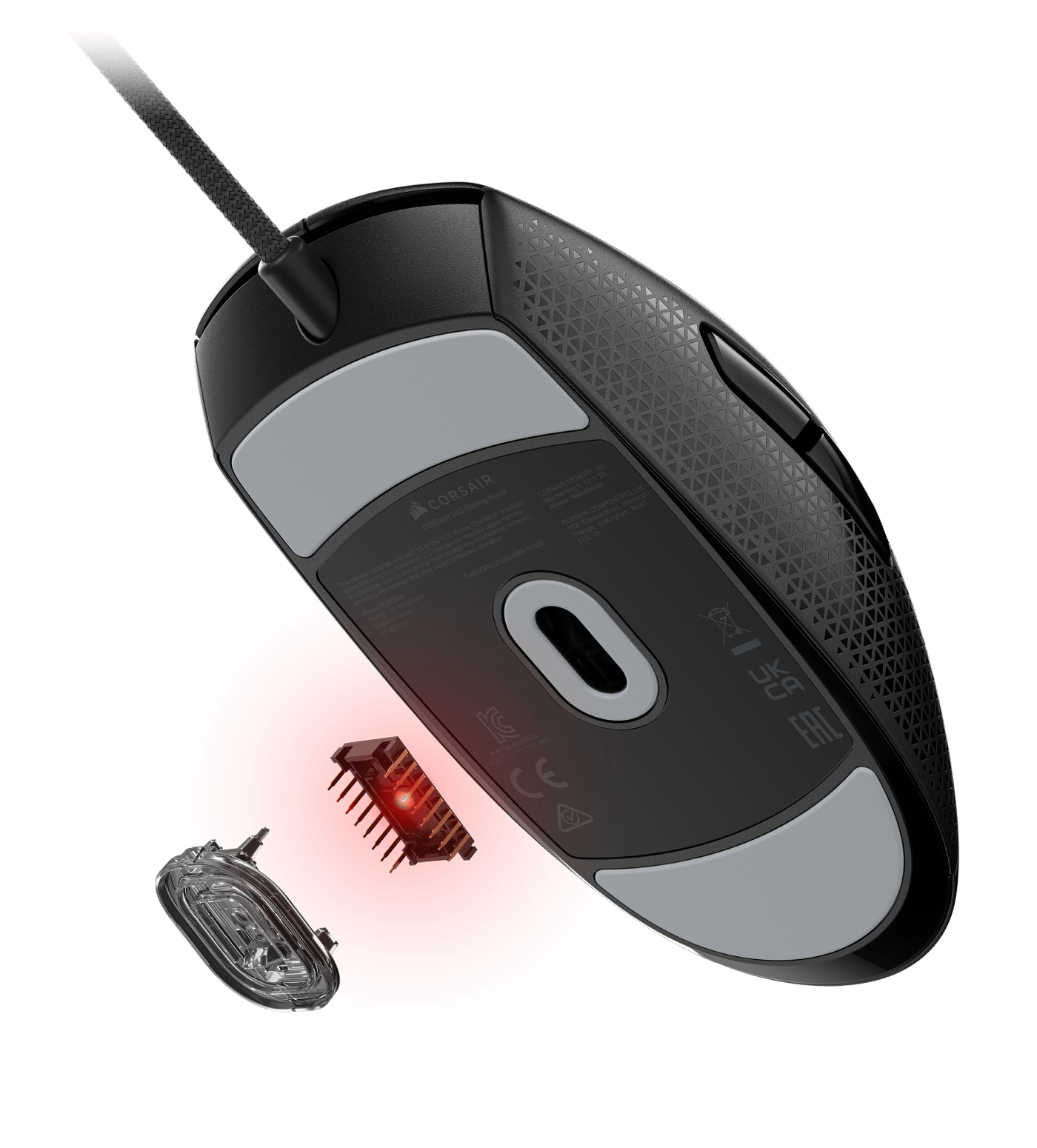 Corsair m55 spodnji pogled s ptfe nogicami in optičnim senzorjem