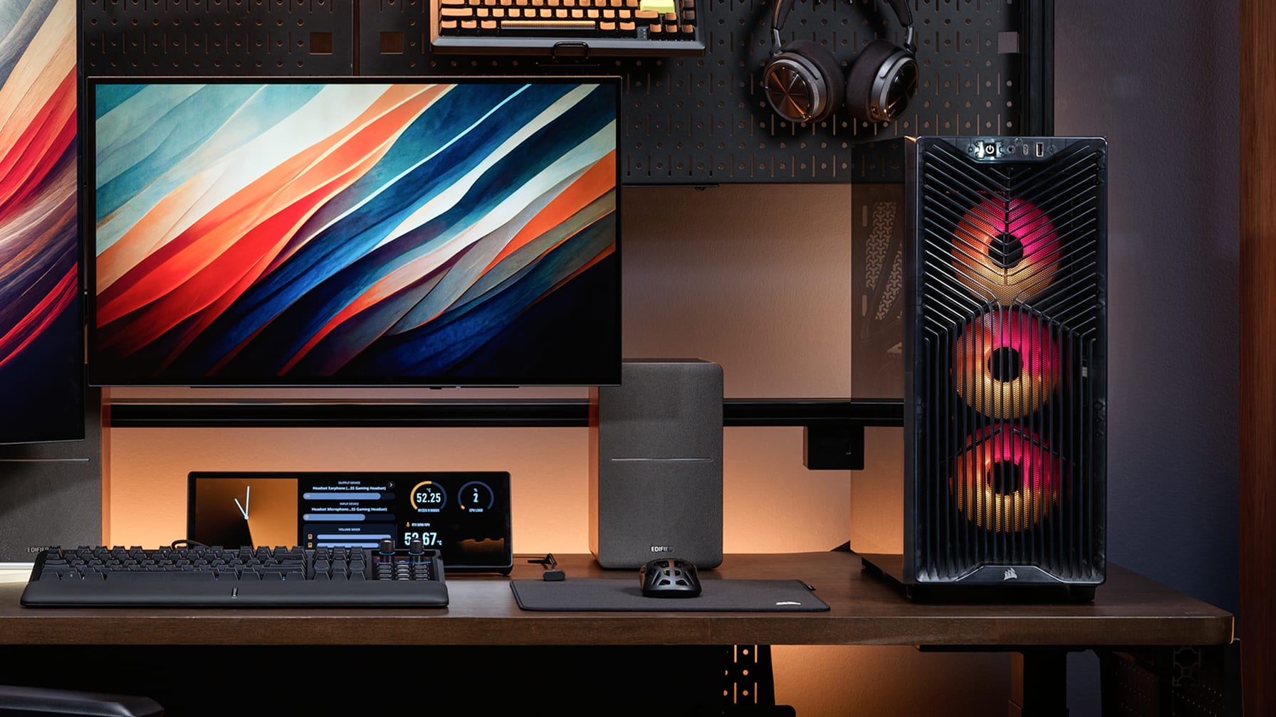 Corsair 3200d rs argb smoke gaming ohišje na mizi z rgb osvetlitvijo