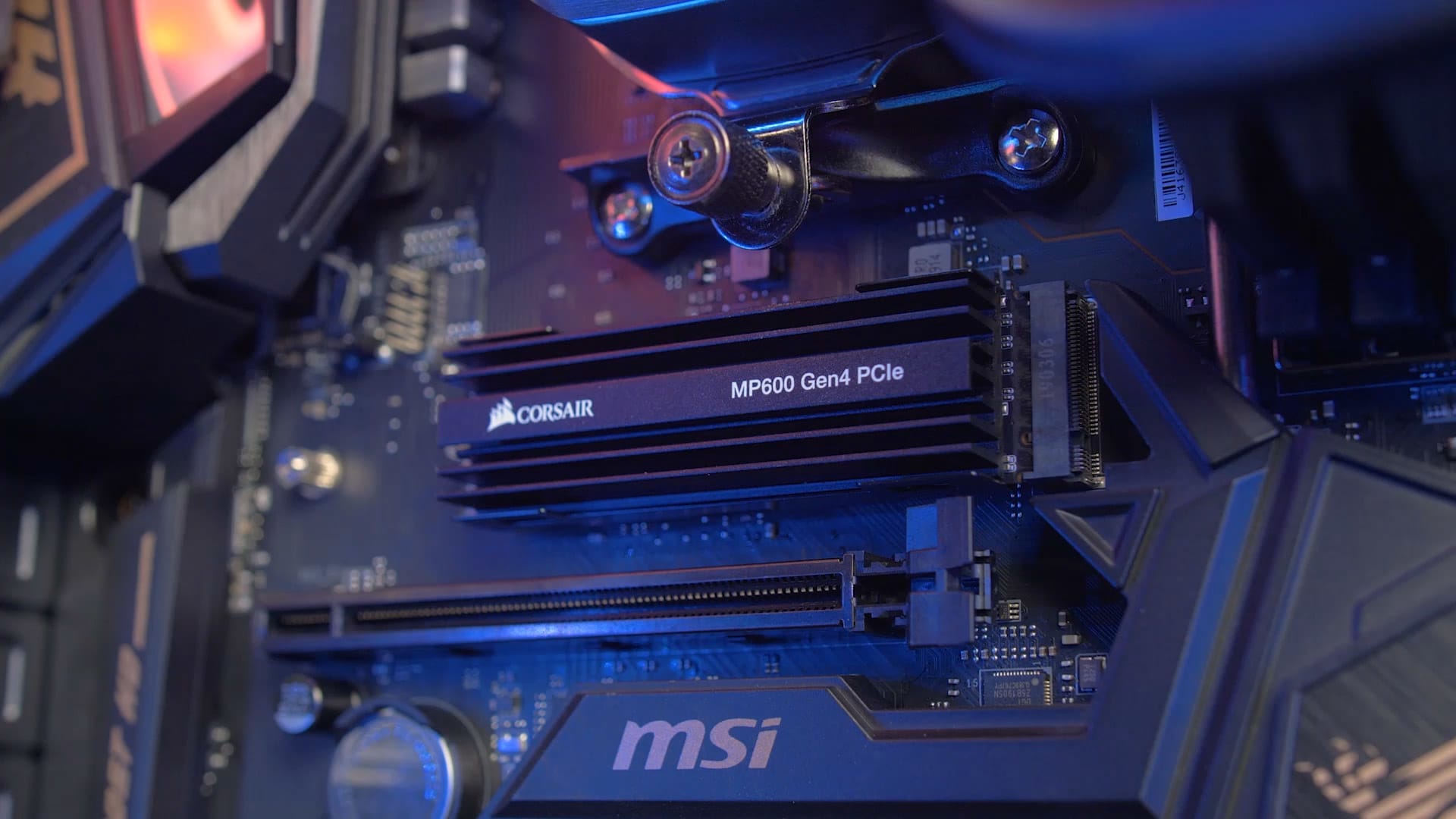 SSD interne MP600 Pro LPX 1 To M.2 NVMe PCI-e (4e gén.) avec dissipateur  thermique de Corsair - Optimisé pour la PS5