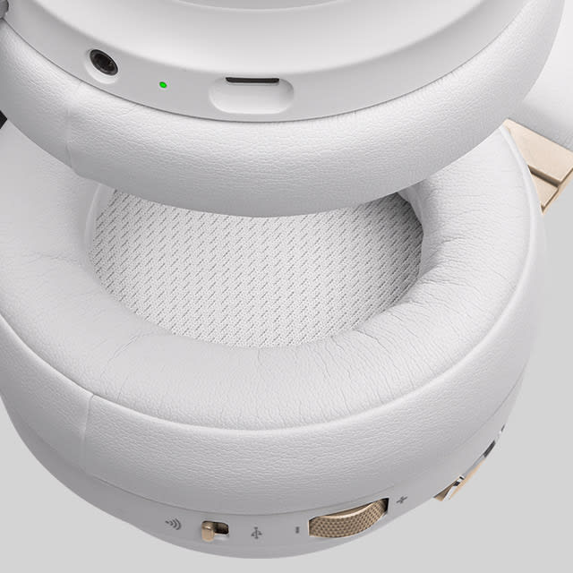 VIRTUOSO RGB WIRELESS HighFidelity Gaming Headset — Pearl (EU)