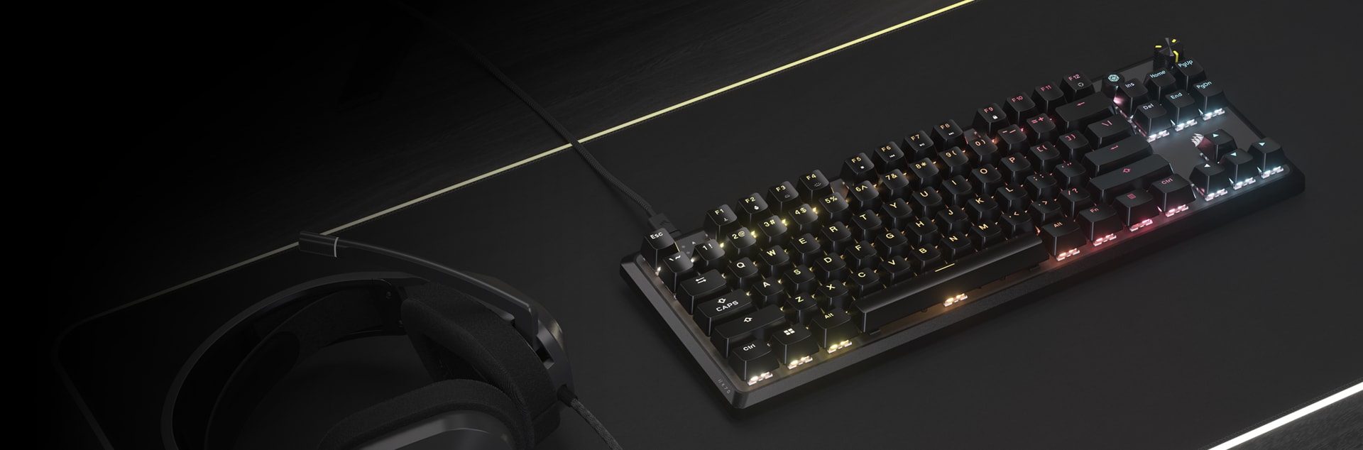 מקלדת גיימינג מכנית אלחוטית K70 Core TKL RGB מבית Corsair